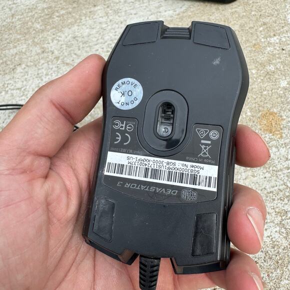 Cooler Master Devastator 3 Ergonomic Gaming Keyboard and Optical Mouse Combo - Picture 5 of 6